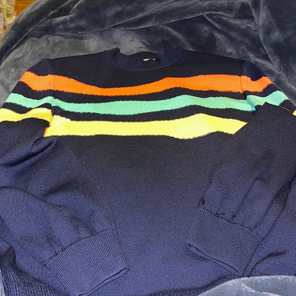 Sweater - Picture 1 of 6